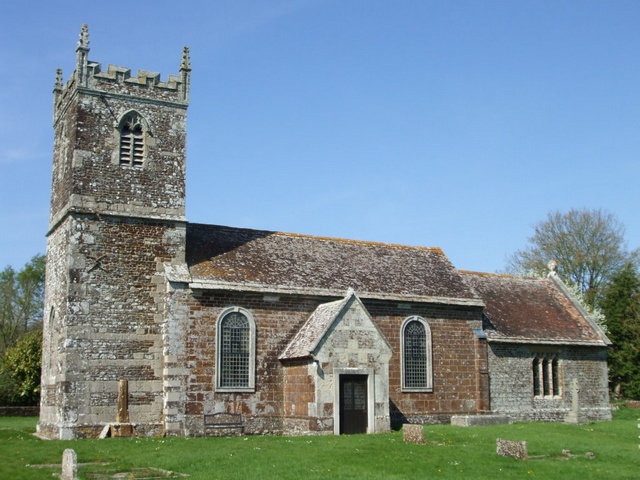 File:Almer Dorset Parish Church of St Mary queenbee.jpg