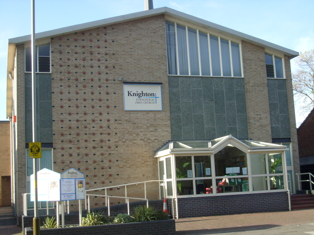 File:Leicestershire, Knighton, Evangelical Free Church elaine.jpg