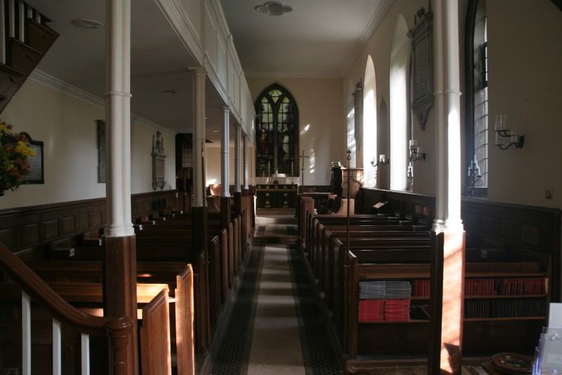 File:Linby Notts St James Chrissie Smiff The Aisle.jpg